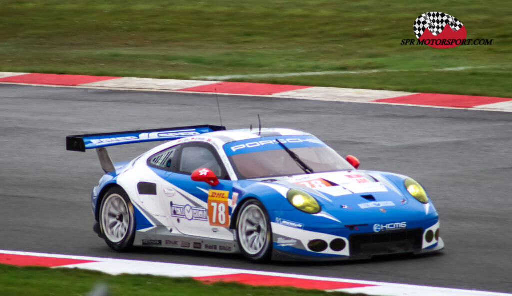 KCMG, Porsche 911 RSR.