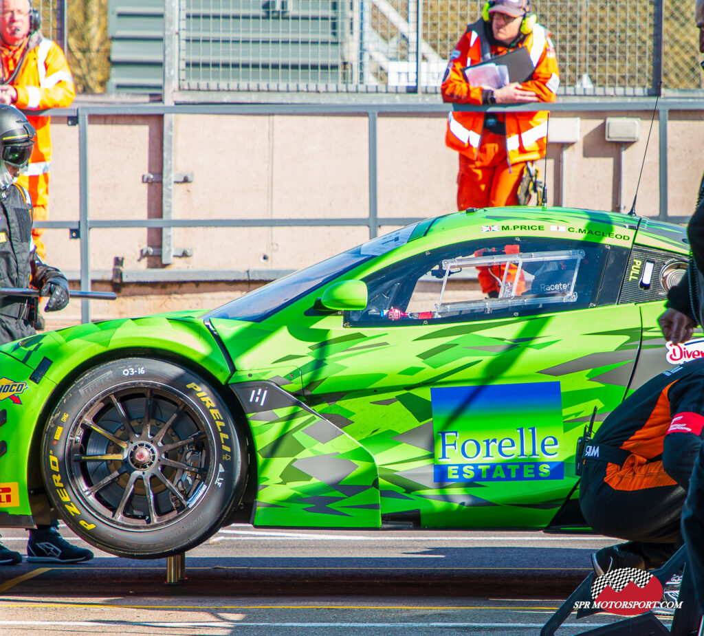Optimum Motorsport, McLaren 720S GT3 Evo.