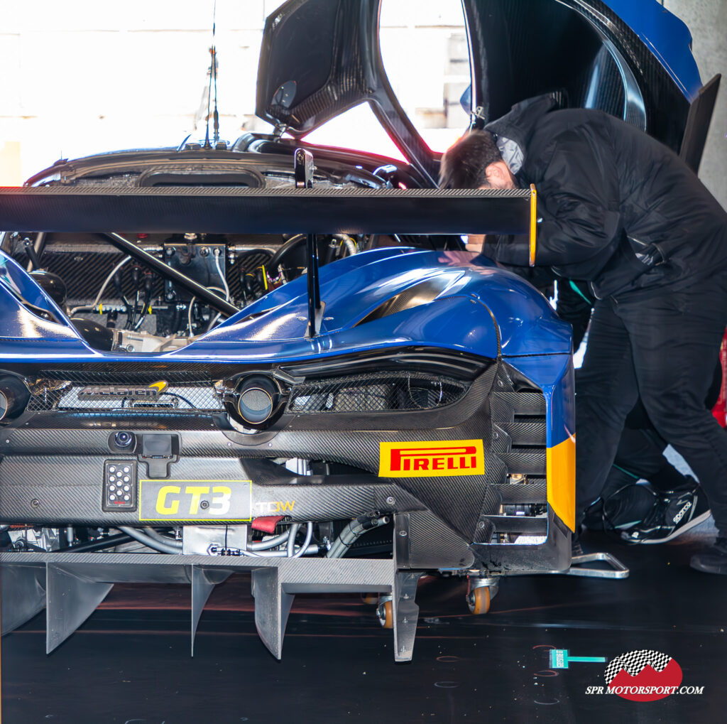 Greystone GT, McLaren 720S GT3 Evo.