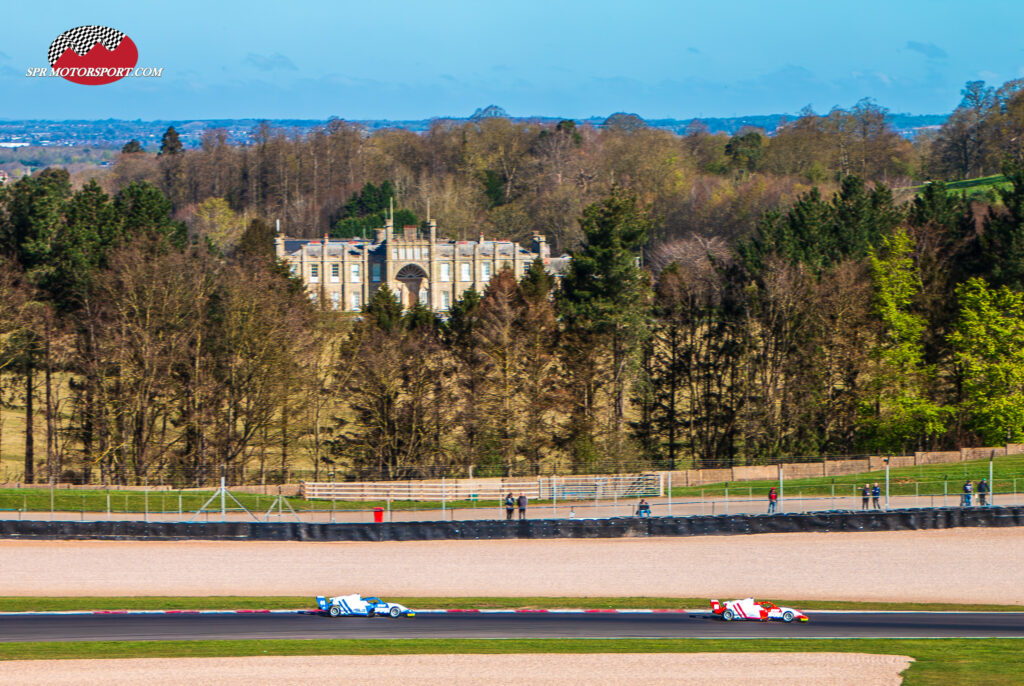 Graham Brunton Racing. Mayer Deonarine (44) / Callum Baxter (45).