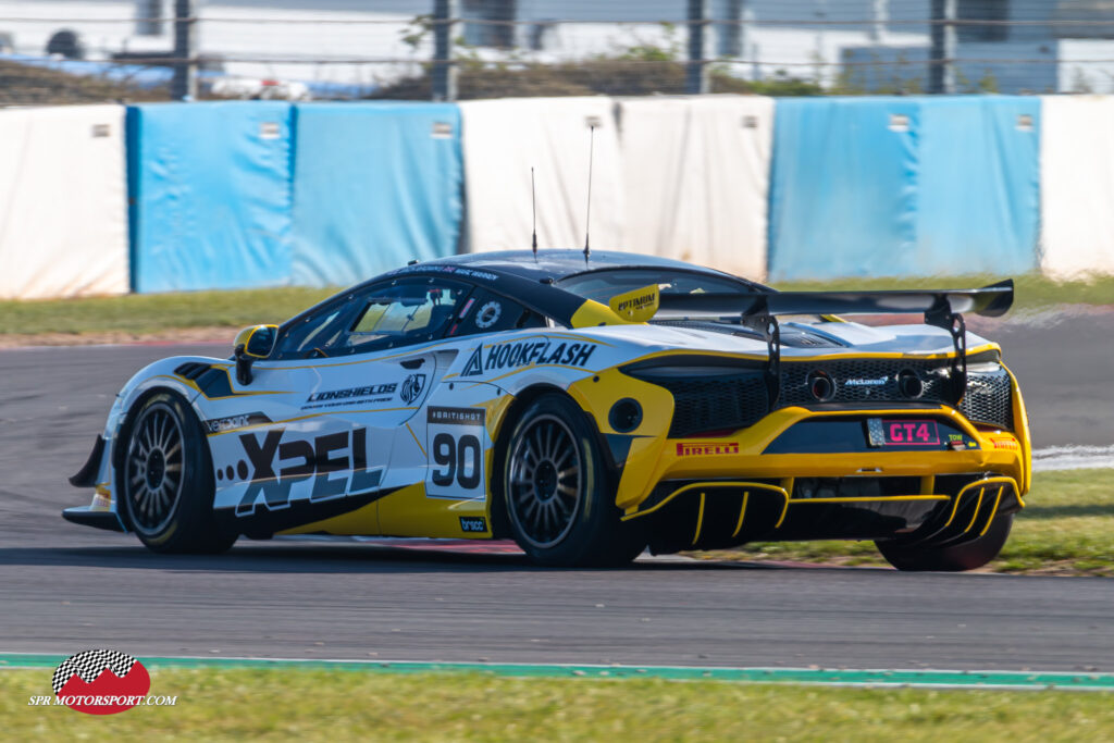 Optimum Motorsport, McLaren Artura GT4.