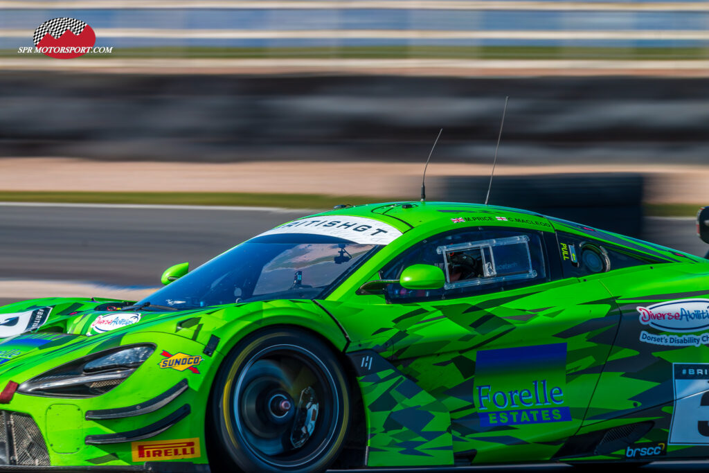 Optimum Motorsport, McLaren 720S GT3 Evo.