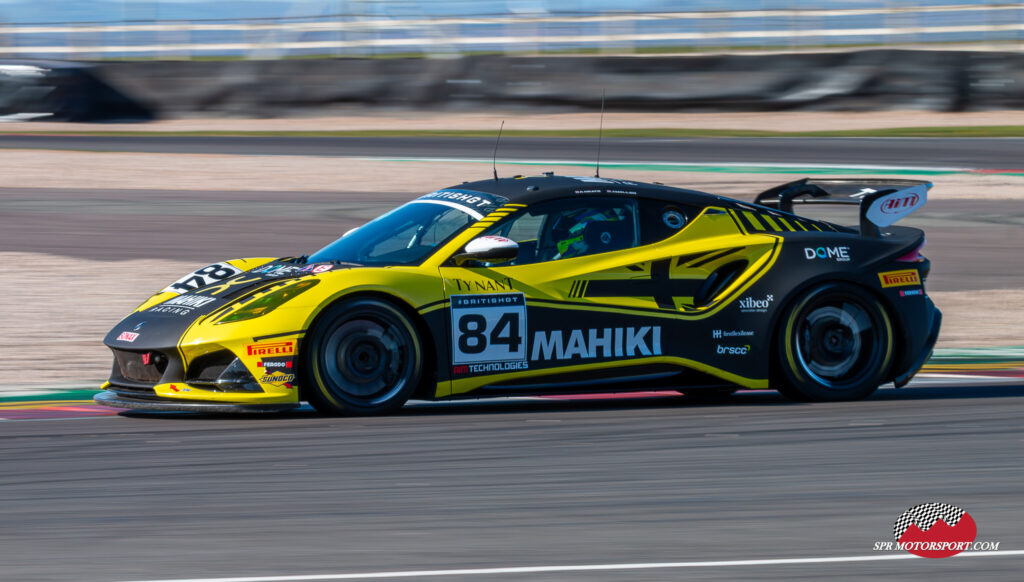 Mahiki Racing, Lotus Emira GT4.