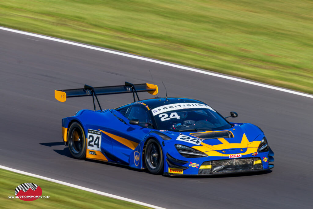 Greystone GT, McLaren 720S GT3 Evo.