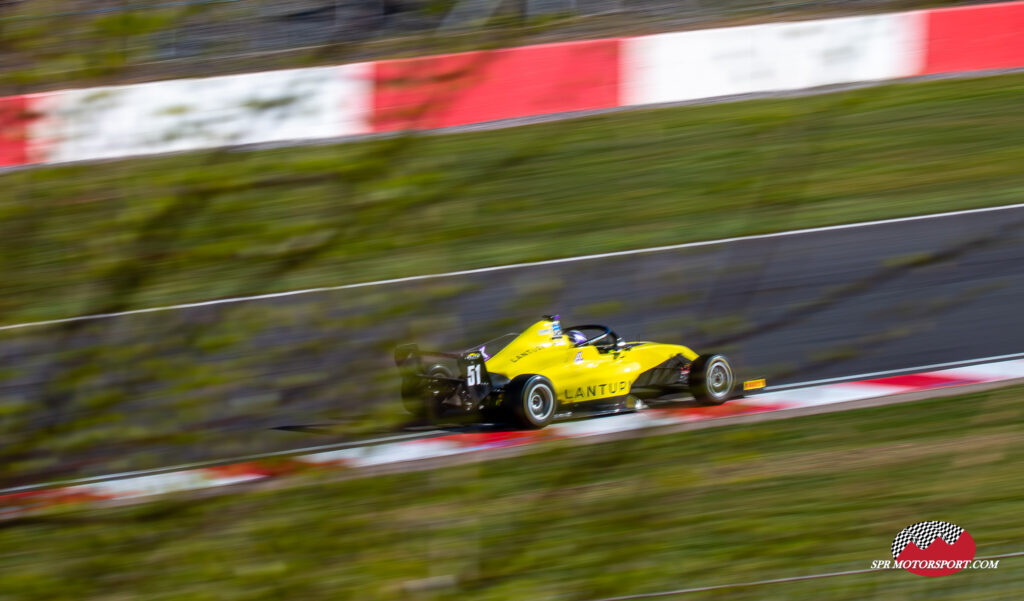 Elite Motorsport. Alex Kattoulas.