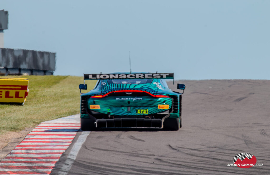 Blackthorn, Aston Martin Vantage AMR GT3 Evo.