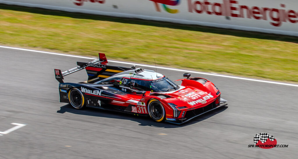 Whelen Cadillac Racing, Cadillac V-Series.R.