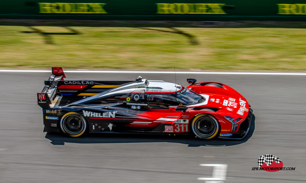 Whelen Cadillac Racing, Cadillac V-Series.R.