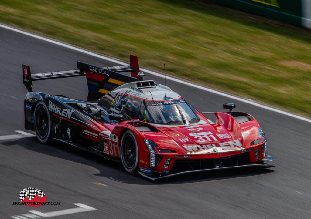 Whelen Cadillac Racing, Cadillac V-Series.R.