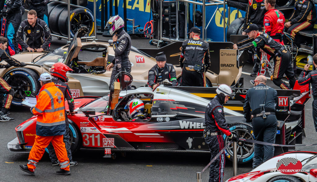 Luis Felipe Derani. Whelen Cadillac Racing, Cadillac V-Series.R #311.